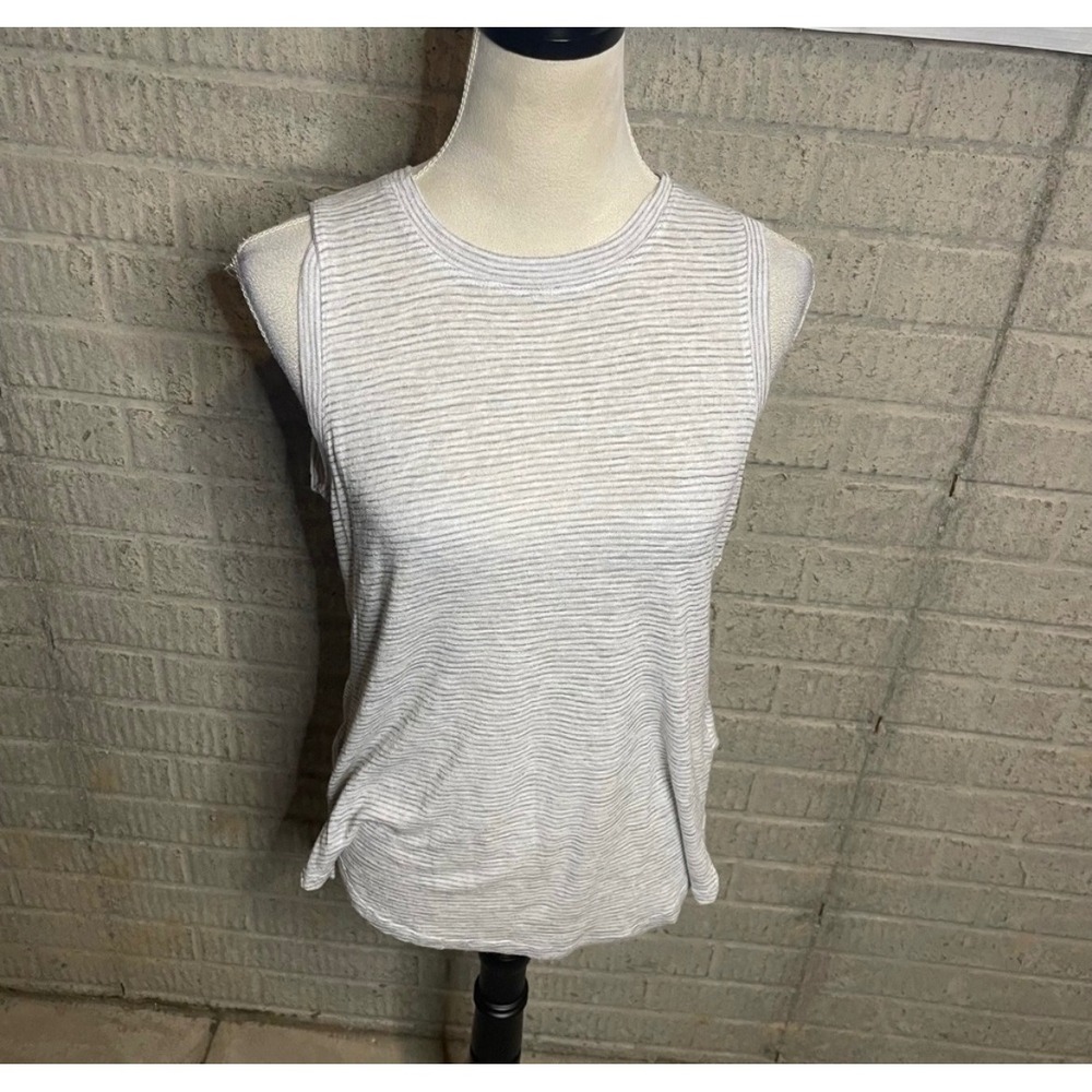 Athleta Striped Muscle Tank Top Womens Size Small Gray White‎ Ribbed Sleeveless